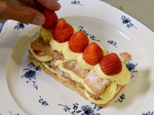 いちごを飾る