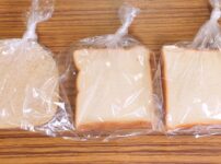 パンにカビが生えるか実験