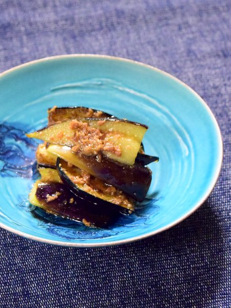 Stir-fried eggplant with meat soy sauce pomace