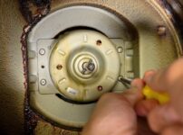 モーターを取り外す