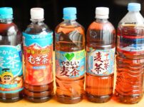 ペットボトルの麦茶
